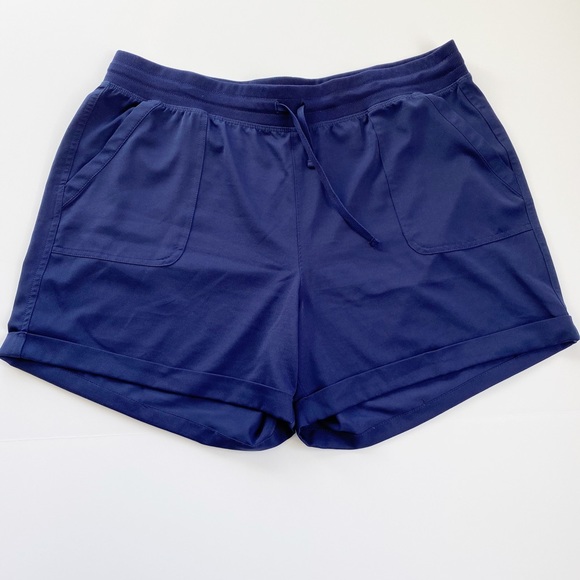 Old Navy Pants - Old Navy drawstring active shorts XL